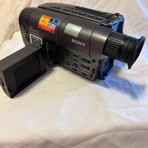 SONY CCD-TRV22 Handycam Video Camera Camcorder 8mm Transfer. Sold As Is. - Picture 2 of 9